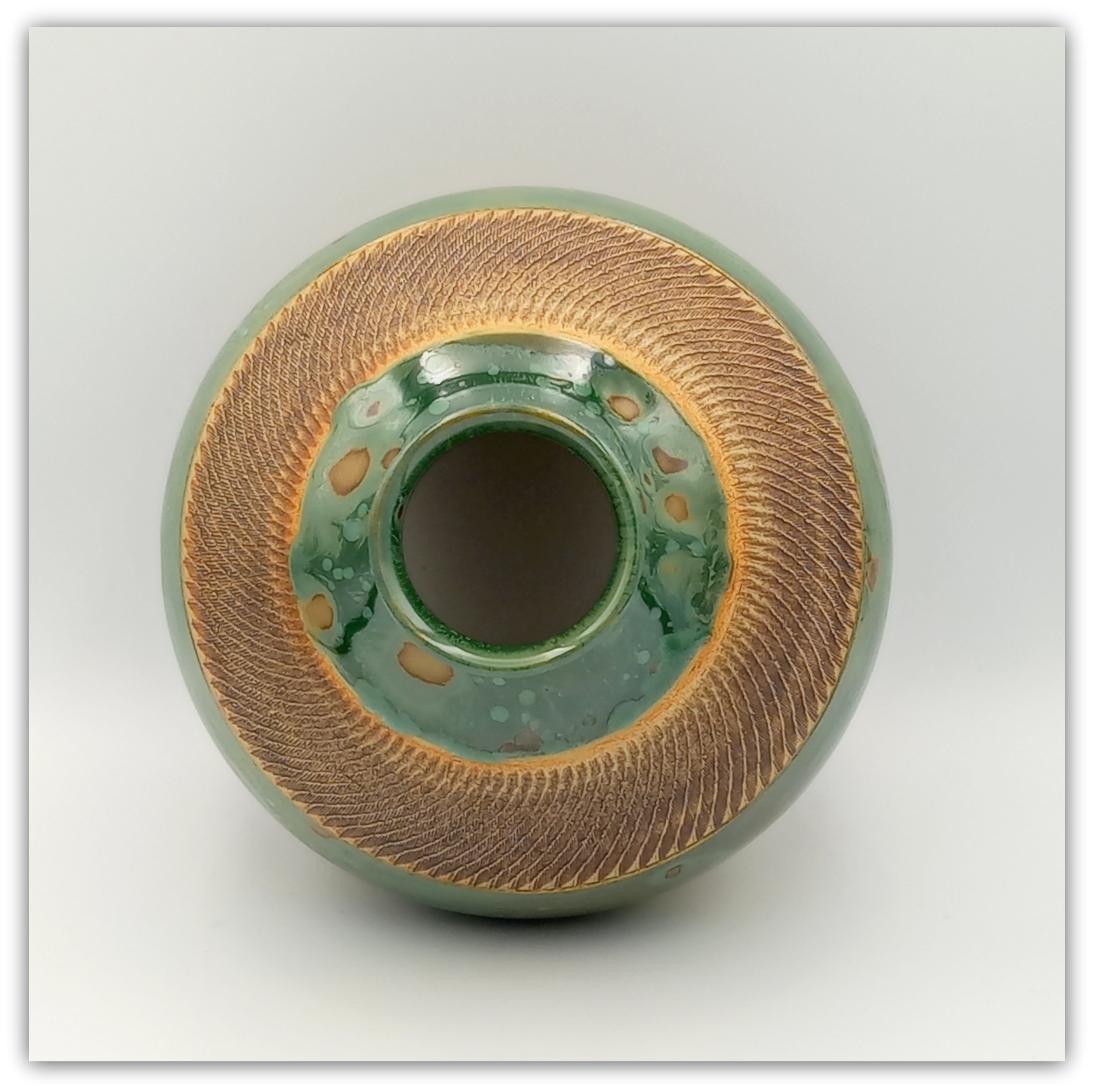 Hotel for birds "Chattering and olive float glaze" - Image 7