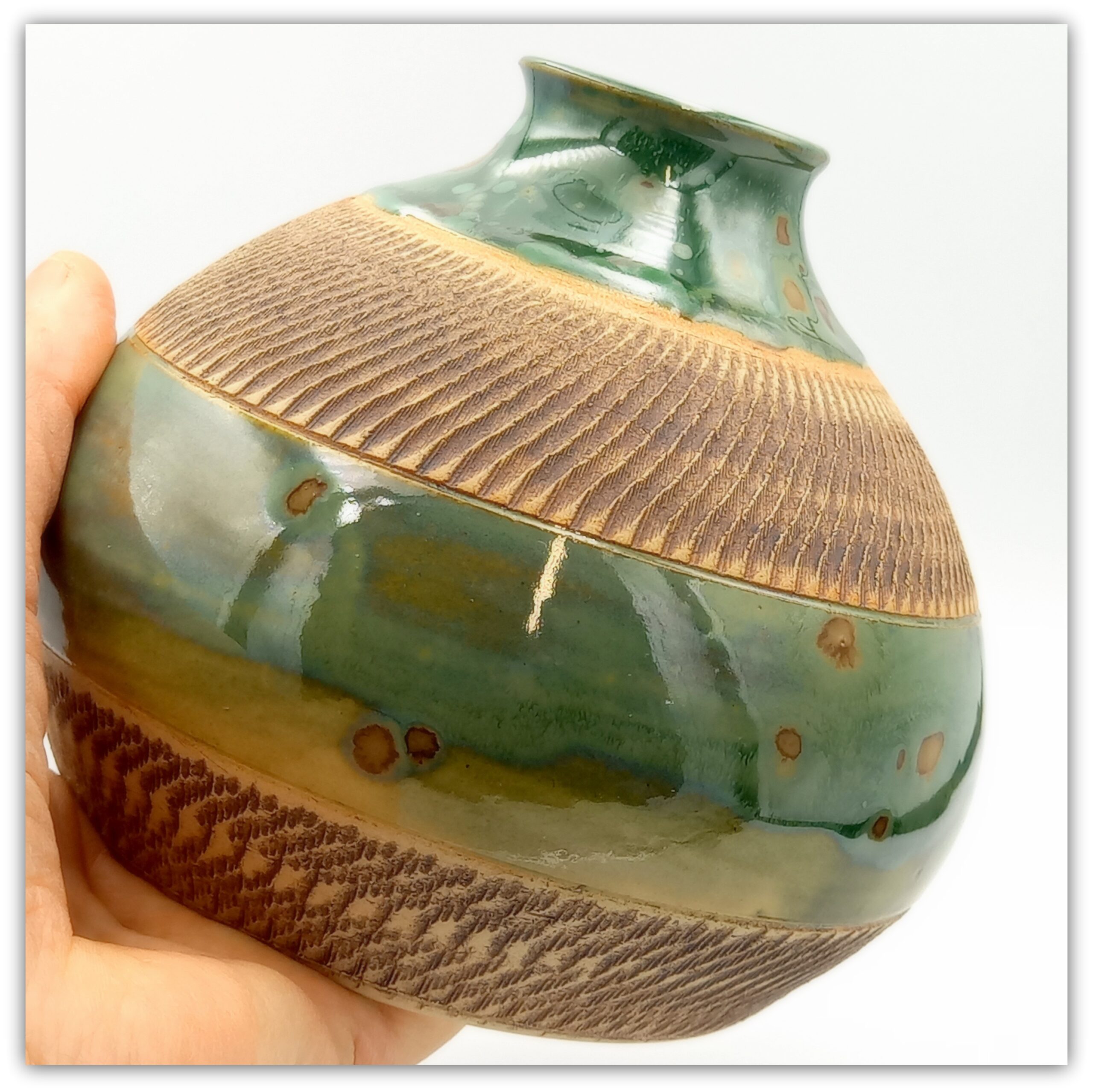 Hotel for birds "Chattering and olive float glaze" - Image 4