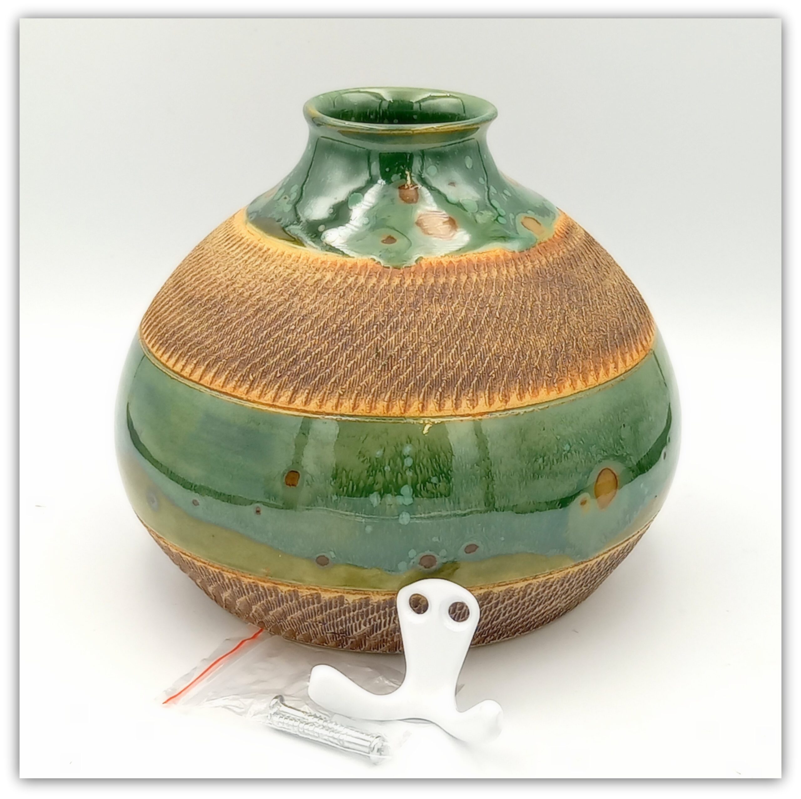 Hotel for birds "Chattering and olive float glaze" - Image 3